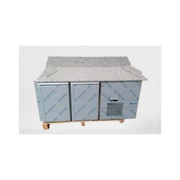 Table à pizza GN 1/1 - Dessus granit - Prof. 750 - 2 portes - 210 L - Sofracold